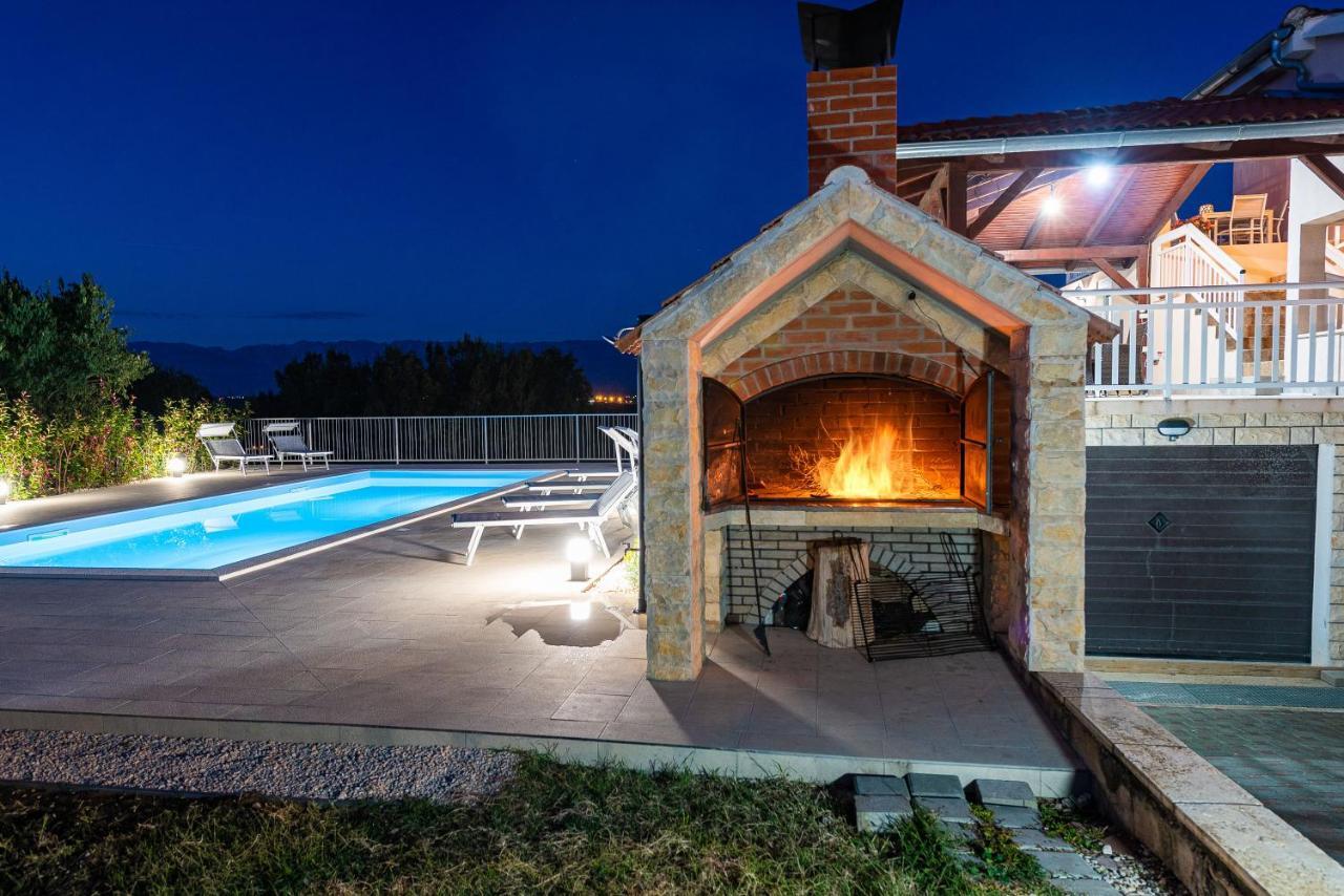Vila Luna Apartments Задар Экстерьер фото